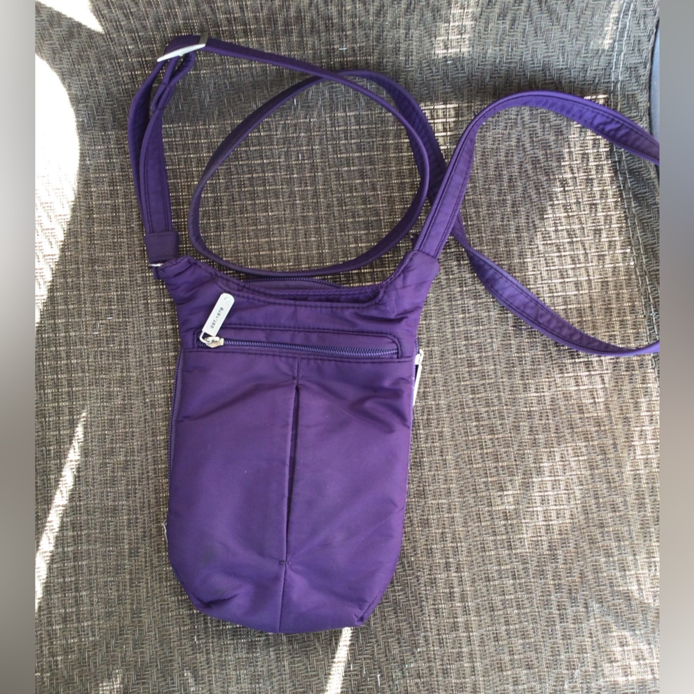 Travelon Purple Nylon Classic Light RFID Crossbody Bag
